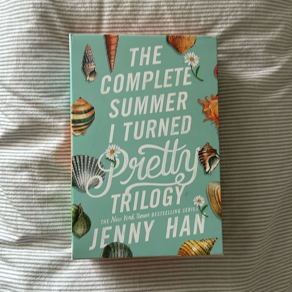 The summer I turned pretty trilogy - Picture 2 of 2